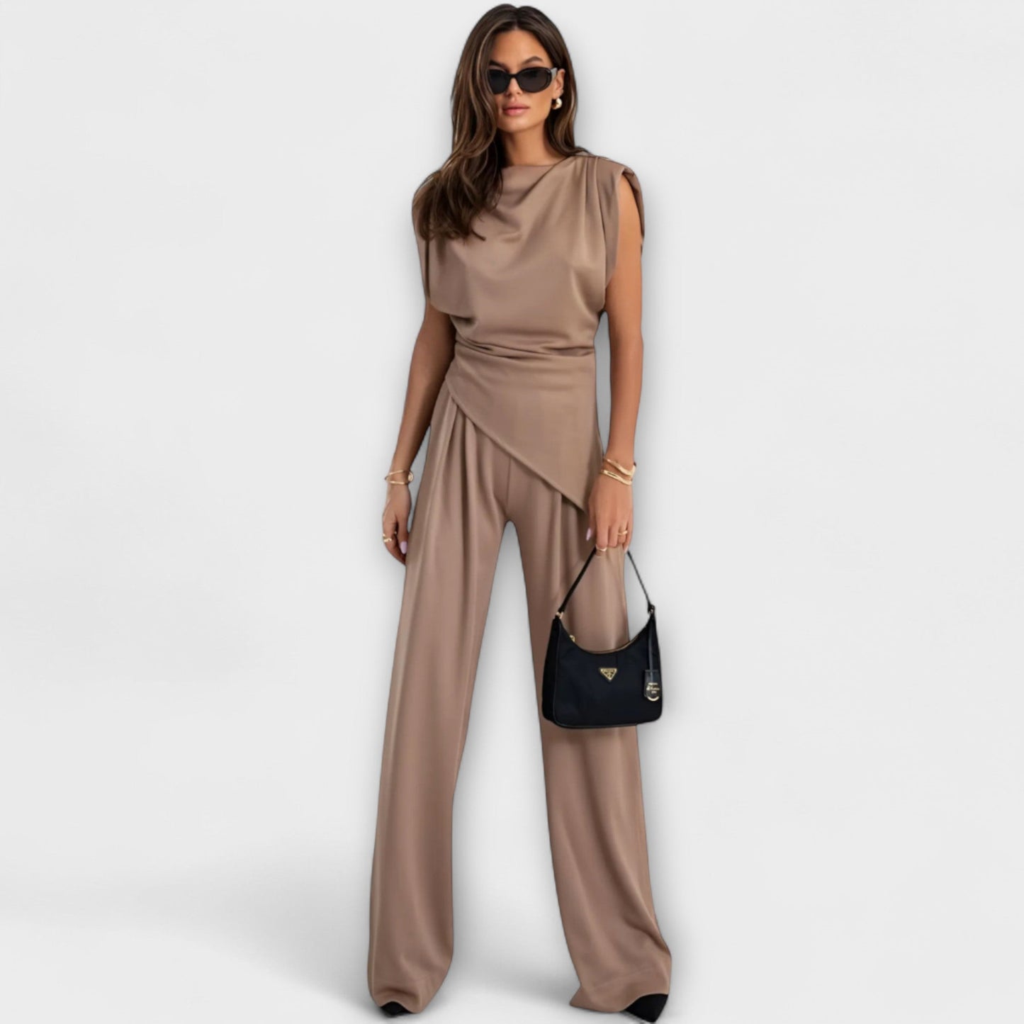 Sofia - Asymmetrischs Ensemble mit Drapierte Schülder