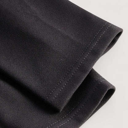 Tiara | Verfeinertes Kleid mit Gürtel und Mandarin-Kragen