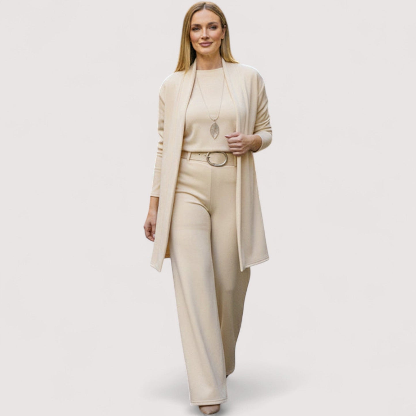 Alana | Luxuriöser & bequemer dreiteiliger Damenanzug