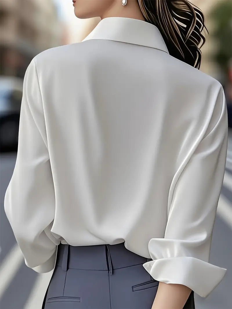 Lotta | Elegantes Langärmeliges Hemd Mit Knopfleiste