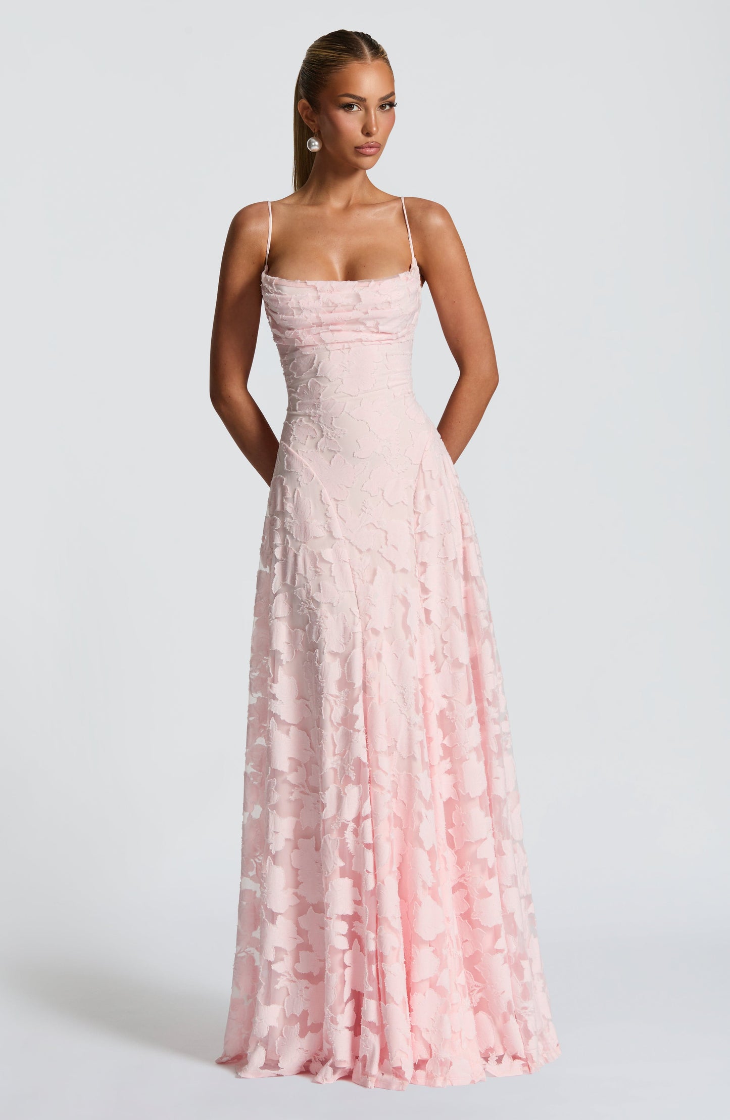 Isabelle | Langes kleid mit spitzenboden
