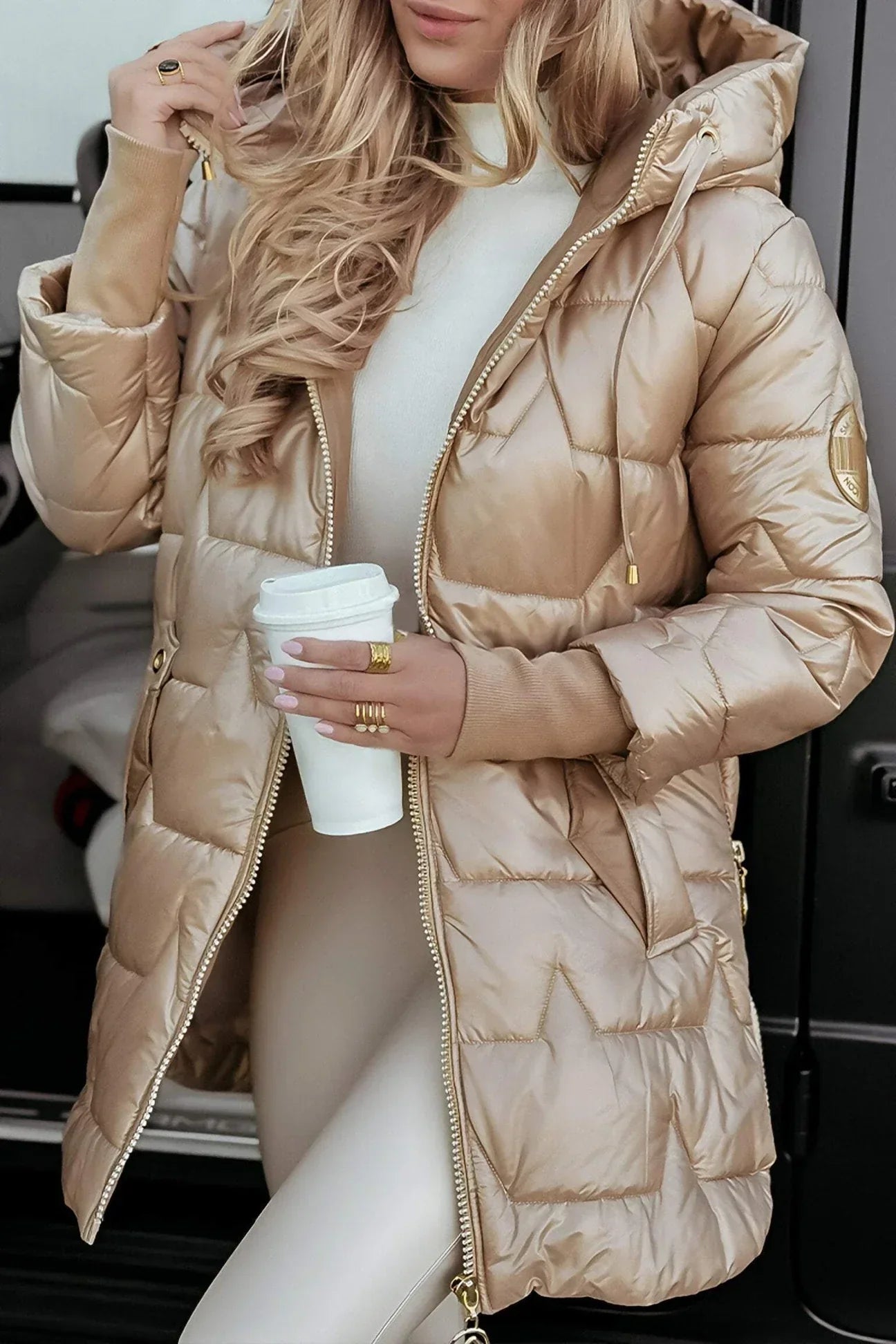 Caterina | Eleganter Wintermantel mit Kapuze und Fütterung