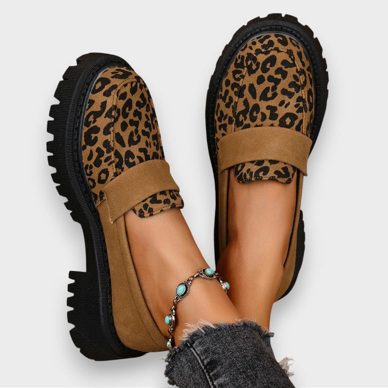 Jasmine | Plateaulackstiefel im Leopardenprint