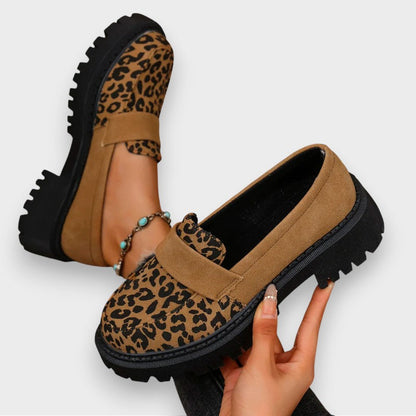 Jasmine | Plateaulackstiefel im Leopardenprint