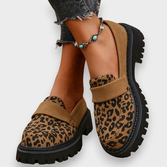 Jasmine | Plateaulackstiefel im Leopardenprint